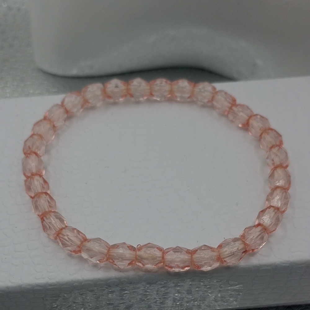 Elegant Pink Crystal Beaded Bracelet B305